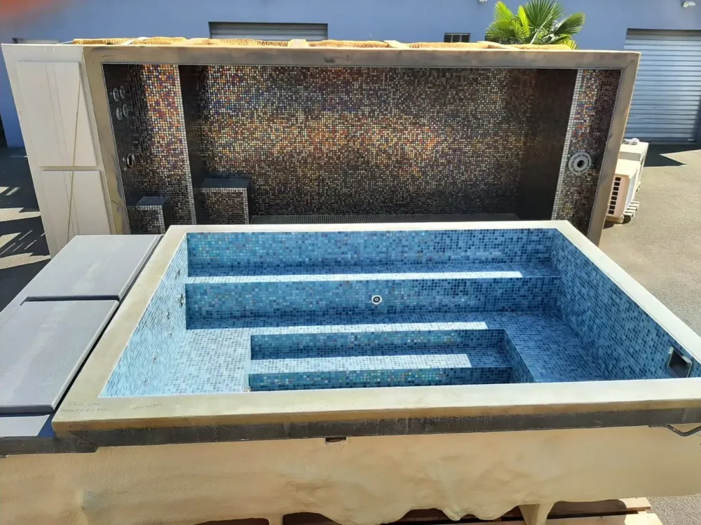 Piscine carrelée Tilestone